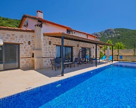 Kaş Sarıbelen'de Büyüleyici Doğada, Özel Havuzlu, Kiralık Villa - 3