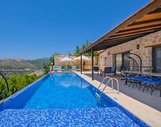 Kaş Sarıbelen'de Büyüleyici Doğada, Özel Havuzlu, Kiralık Villa - 5