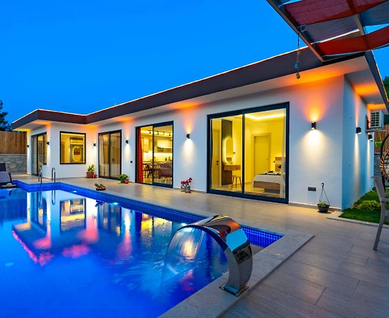 Kaş Sarıbelen'de Çekirdek Ailelere Uygun, Özel Havuzlu, 2+1 Villa - 1