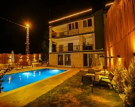 Kaş Sarıbelen'de Çekirdek Ailelere Uygun, Özel Havuzlu, Kiralık Villa - 3