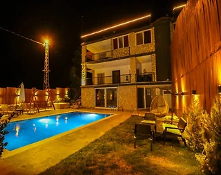 Kaş Sarıbelen'de Çekirdek Ailelere Uygun, Özel Havuzlu, Kiralık Villa - 3