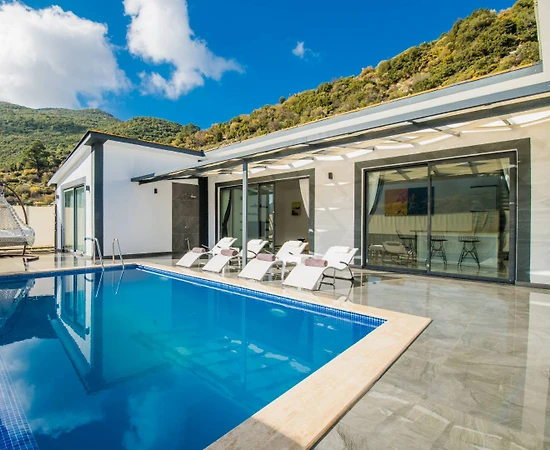 Kaş Sarıbelen'de Çekirdek Ailelere Uygun, Özel Havuzlu, Kiralık Villa - 1