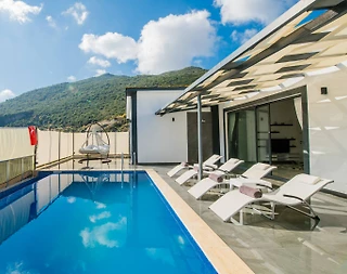 Kaş Sarıbelen'de Çekirdek Ailelere Uygun, Özel Havuzlu, Şık Villa - 2