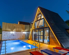 Kaş Sarıbelen'de Jakuzili, Özel Havuzlu, Ahşap Villa - 3