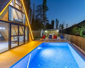 Kaş Sarıbelen'de Jakuzili, Özel Havuzlu, Ahşap Villa - 2