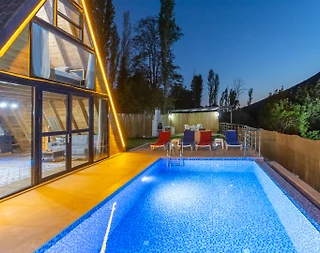 Kaş Sarıbelen'de Jakuzili, Özel Havuzlu, Ahşap Villa - 2