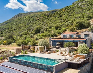 Kaş Sarıbelen'de Deniz Manzaralı, Sonsuzluk Havuzlu, Lüks Taş Villa - 1