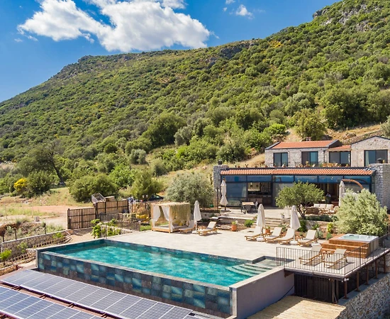 Kaş Sarıbelen'de Deniz Manzaralı, Sonsuzluk Havuzlu, Lüks Taş Villa - 1