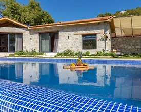 Kaş Sarıbelen'de Doğa İçerisinde, Özel Havuzlu, Bahçeli Villa - 2