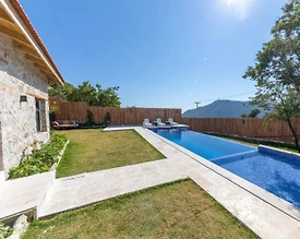 Kaş Sarıbelen'de Doğa İçerisinde, Özel Havuzlu, Bahçeli Villa - 3