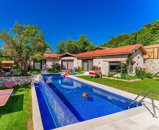 Kaş Sarıbelen'de Doğa İçerisinde, Özel Havuzlu, Bahçeli Villa - 1