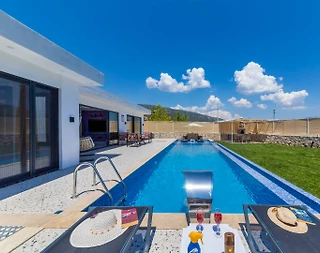 Kaş Sarıbelen'de Doğa İçerisinde, Özel Havuzlu, Bahçeli Villa - 4