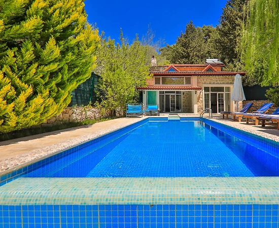 Kaş Sarıbelen'de Doğa İçerisinde, Özel Havuzlu, Bahçeli Villa - 1