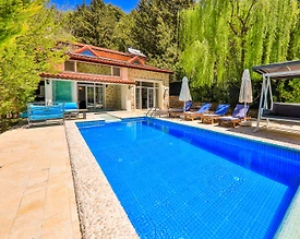Kaş Sarıbelen'de Doğa İçerisinde, Özel Havuzlu, Bahçeli Villa - 2