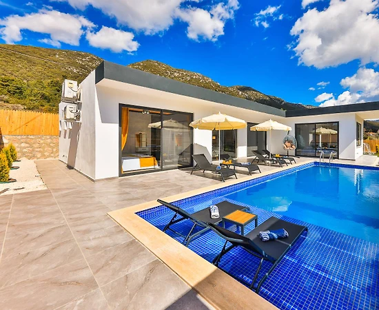 Kaş Sarıbelen'de Doğa İçerisinde, Özel Havuzlu, Bahçeli Villa - 1