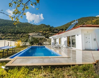 Kaş Sarıbelen'de Doğa İçerisinde, Özel Havuzlu, Kiralık Villa - 3