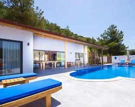 Kaş Sarıbelen'de Doğa İçerisinde, Özel Havuzlu, Modern Villa - 2
