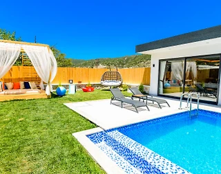 Kaş Sarıbelen'de Doğa İçerisinde, Özel Havuzlu, Oyun Alanlı Villa - 3