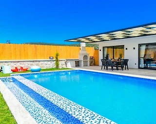Kaş Sarıbelen'de Doğa İçerisinde, Özel Havuzlu, Şık Kiralık Villa - 1
