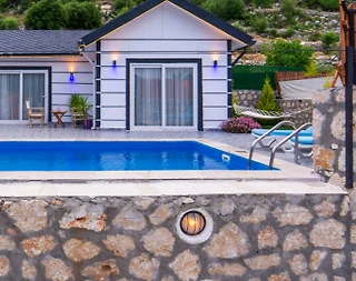 Kaş Sarıbelen'de Doğa İle İç İçe, Özel Havuzlu, 1+1 Villa - 1
