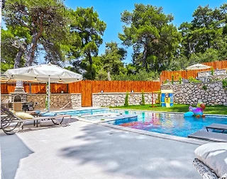 Kaş Sarıbelen'de Doğa İle İç İçe, Özel Havuzlu, Bahçeli Villa - 2