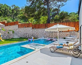 Kaş Sarıbelen'de Doğa İle İç İçe, Özel Havuzlu, Bahçeli Villa - 3