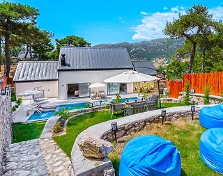 Kaş Sarıbelen'de Doğa İle İç İçe, Özel Havuzlu, Bahçeli Villa - 4