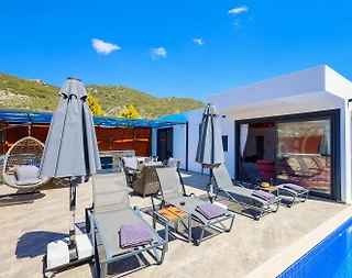 Kaş Sarıbelen'de Doğa İle İç İçe, Özel Havuzlu, Konforlu Villa - 5