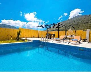 Kaş Sarıbelen'de Doğa İle İçiçe, Özel Havuzlu, Taş Villa - 2