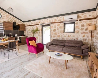 Kaş Sarıbelen'de Doğa İle İçiçe, Özel Havuzlu, Taş Villa - 4