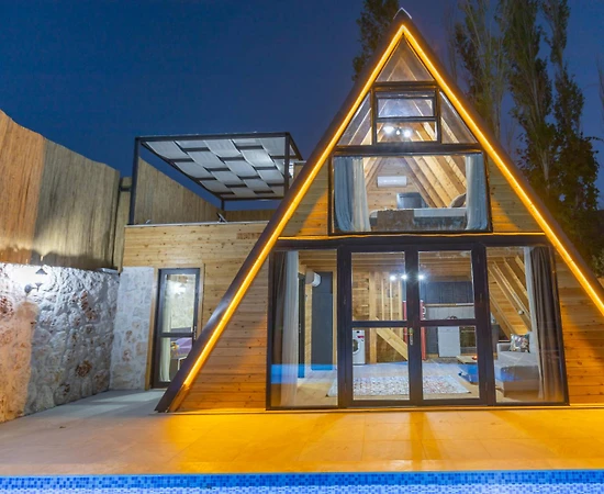 Kaş Sarıbelen'de Doğa Manzaralı, Özel Havuzlu, Huzurlu Bungalov - 1