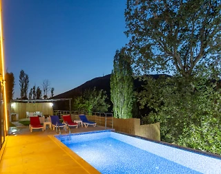 Kaş Sarıbelen'de Doğa Manzaralı, Özel Havuzlu, Huzurlu Bungalov - 4
