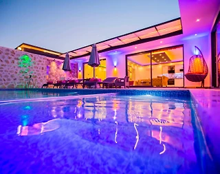 Kaş Sarıbelen'de Doğa Manzaralı, Özel Havuzlu, Muhafazakar Villa - 3