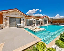 Kaş Sarıbelen'de Doğayla İç İçe, Özel Havuzlu, Konforlu Villa - 2