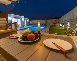 Kaş Sarıbelen'de Doğayla İç İçe, Özel Havuzlu, Kiralık Balayı Villası - 4
