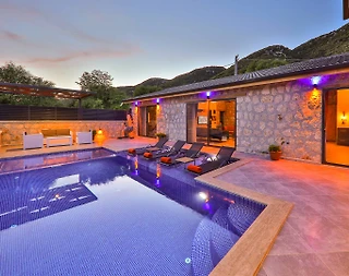 Kaş Sarıbelen'de Eşsiz Doğa Manzaralı, Özel Havuzlu, Jakuzili Villa - 1