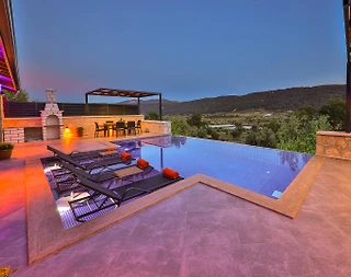 Kaş Sarıbelen'de Eşsiz Doğa Manzaralı, Özel Havuzlu, Jakuzili Villa - 4