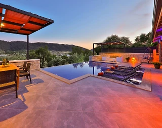 Kaş Sarıbelen'de Eşsiz Doğa Manzaralı, Özel Havuzlu, Jakuzili Villa - 5