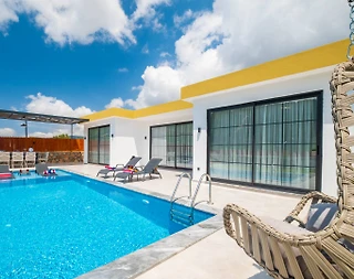 Kaş Sarıbelen'de Geniş Bahçe İçerisinde, Özel Havuzlu, Lüks Villa - 4