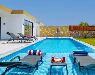 Kaş Sarıbelen'de Geniş Bahçe İçerisinde, Özel Havuzlu, Lüks Villa - 5