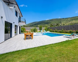 Kaş Hacıoğlan'da Geniş Bahçeli, Özel Havuzlu, Jakuzili Villa - 3