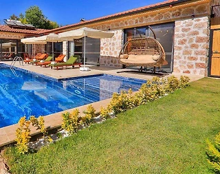 Kaş Sarıbelen'de Geniş Bahçeli, Özel Havuzlu, Modern Villa - 4