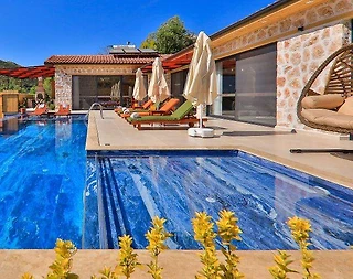 Kaş Sarıbelen'de Geniş Bahçeli, Özel Havuzlu, Modern Villa - 3
