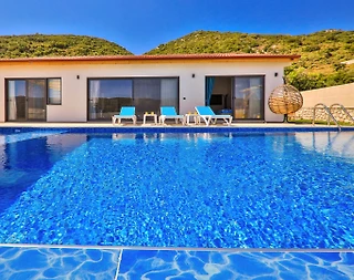 Kaş Sarıbelen'de Gözlerden Uzak Konumda, Özel Havuzlu, Muhafazakar Villa - 2