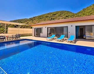 Kaş Sarıbelen'de Gözlerden Uzak Konumda, Özel Havuzlu, Muhafazakar Villa - 1