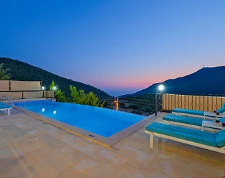 Kaş Sarıbelen'de Huzur Dolu Doğada, Sonsuzluk Havuzlu, Taş Villa - 4