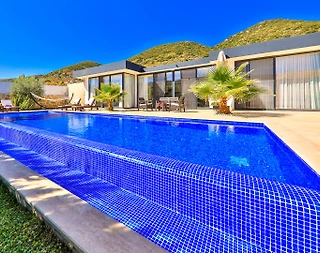 Kaş Sarıbelen'de Huzurlu Doğada, Özel Havuzlu, Kiralık Villa - 2