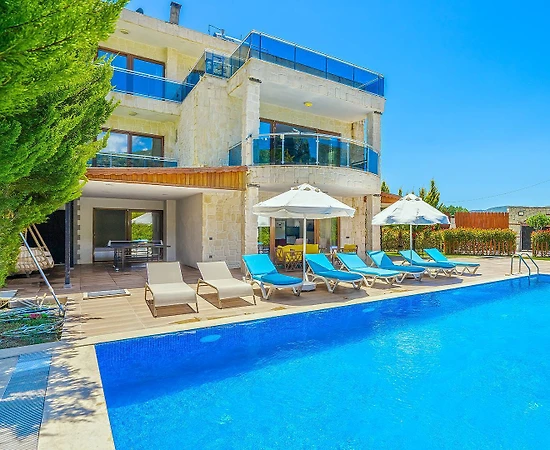 Kaş Sarıbelen'de Kalabalık Aileler İçin Uygun, Özel Havuzlu, Kiralık Villa - 1