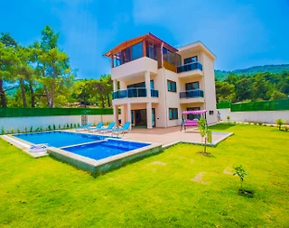 Kaş Sarıbelen'de Kalabalık Aileler İçin Uygun, Özel Havuzlu, Kiralık Villa - 1