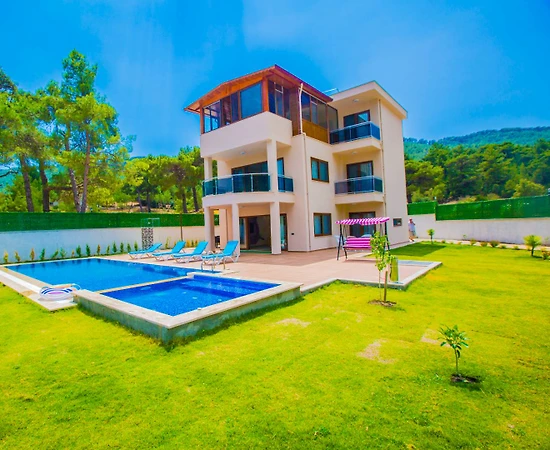 Kaş Sarıbelen'de Kalabalık Aileler İçin Uygun, Özel Havuzlu, Kiralık Villa - 1